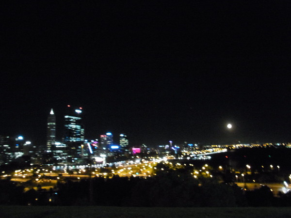 キングスパークの夜