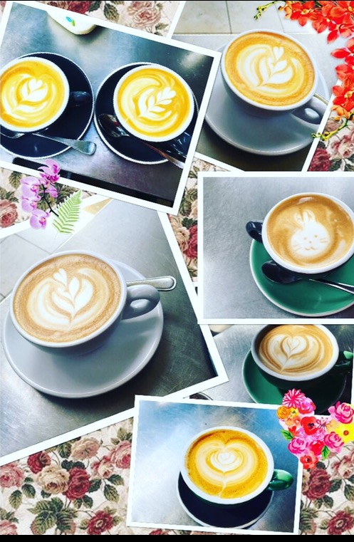 カフェでのお仕事