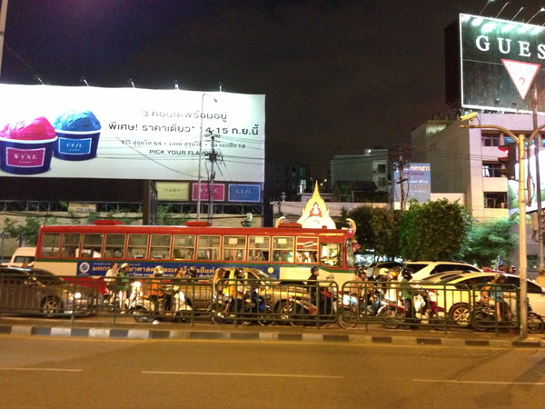 タイのバイクタクシー