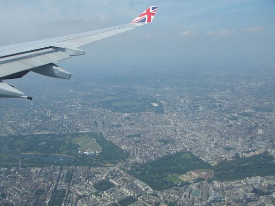 ロンドンへ出発した飛行機からの景色