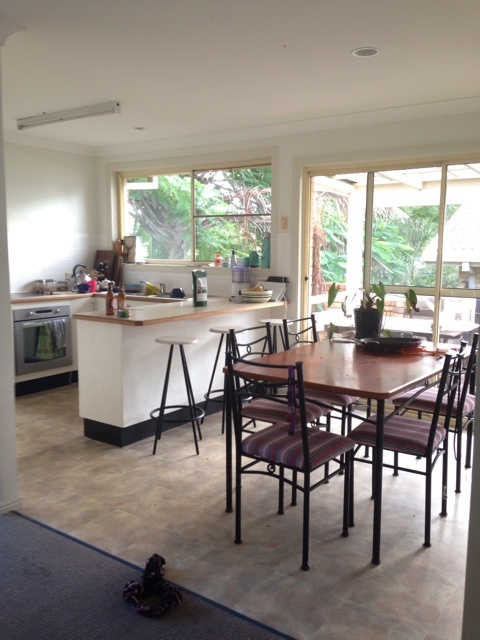 オーストラリア