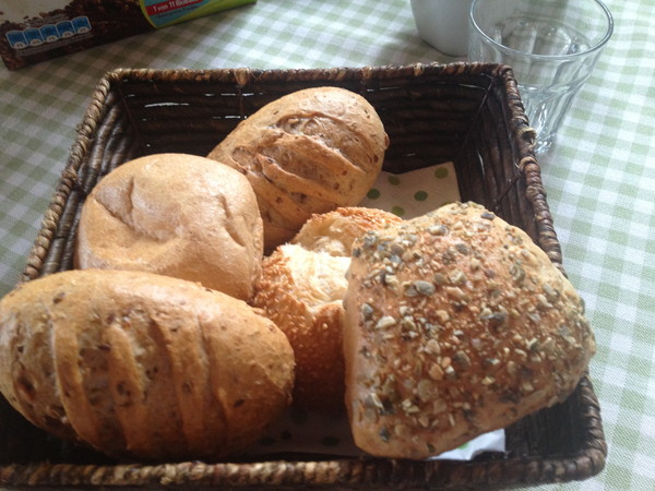 パンの盛り合わせ