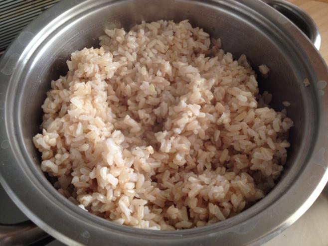 炊き上がったブラウンライス