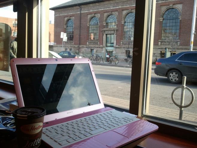 カフェで勉強中