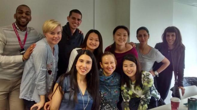 語学学校の生徒と