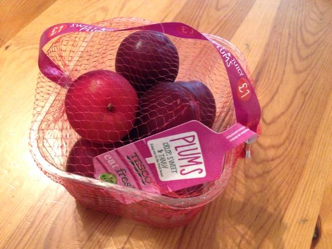 1ポンドで買えるプラム