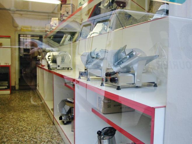 ハムソーセージ屋さんにあるスライサー