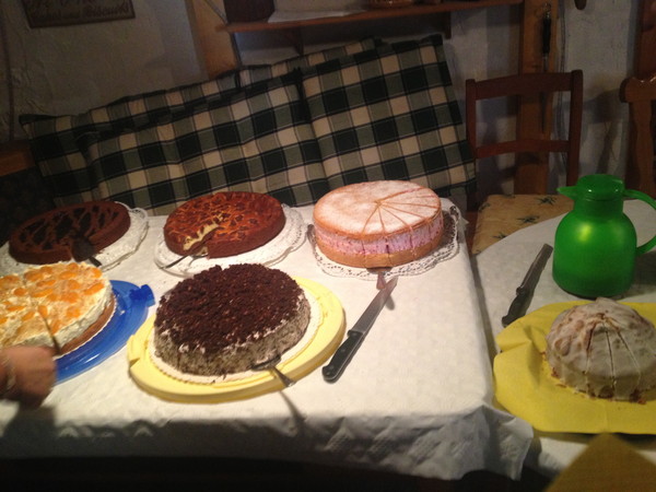 持参したケーキの数々