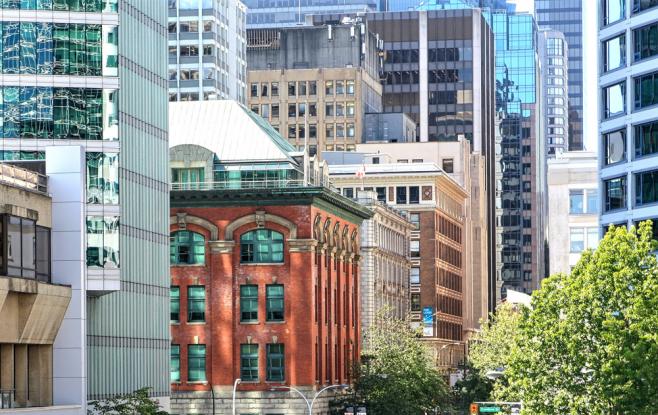 都会路自然で調和されているバンクーバー