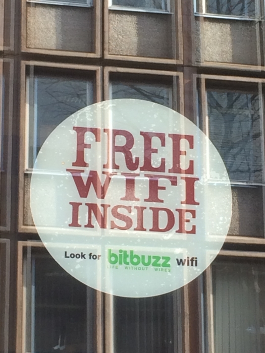 街中にあるFREEWIFI