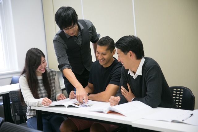 世界中から集まった仲間と楽しく英語学習!!