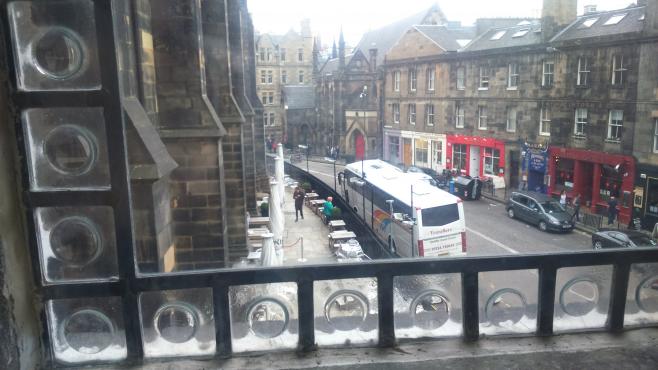 エディンバラ城すぐ近くのおしゃれなカフェ