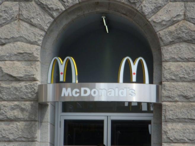 カナダのお店①