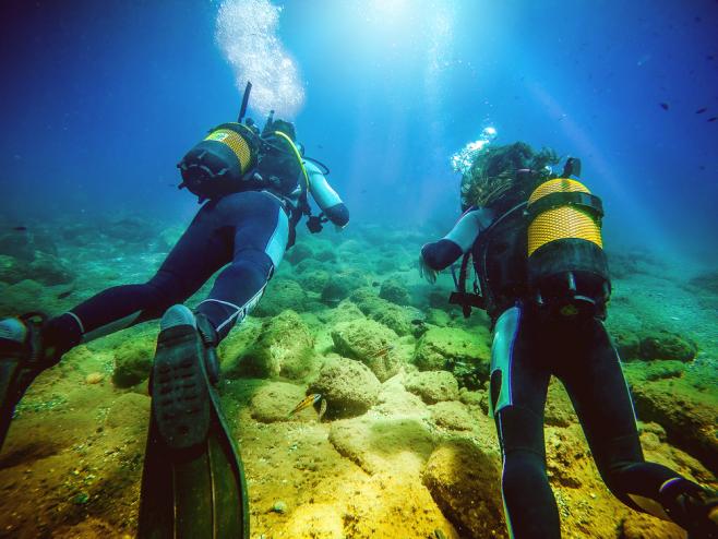 インストラクター