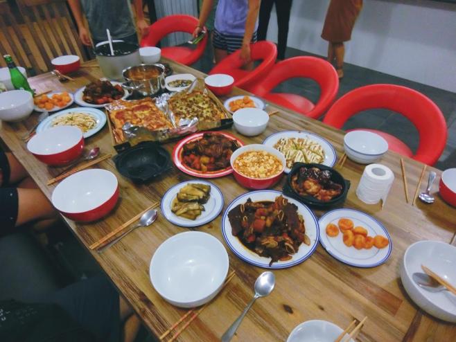 オーストラリアの食事風景