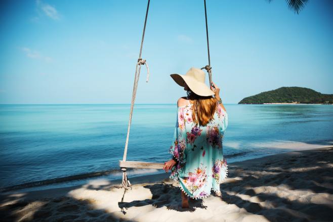 <strong>ワーキングホリデー</strong>